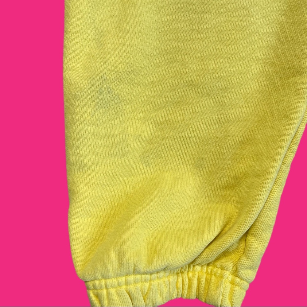 Talentless - Picture 5 of 5